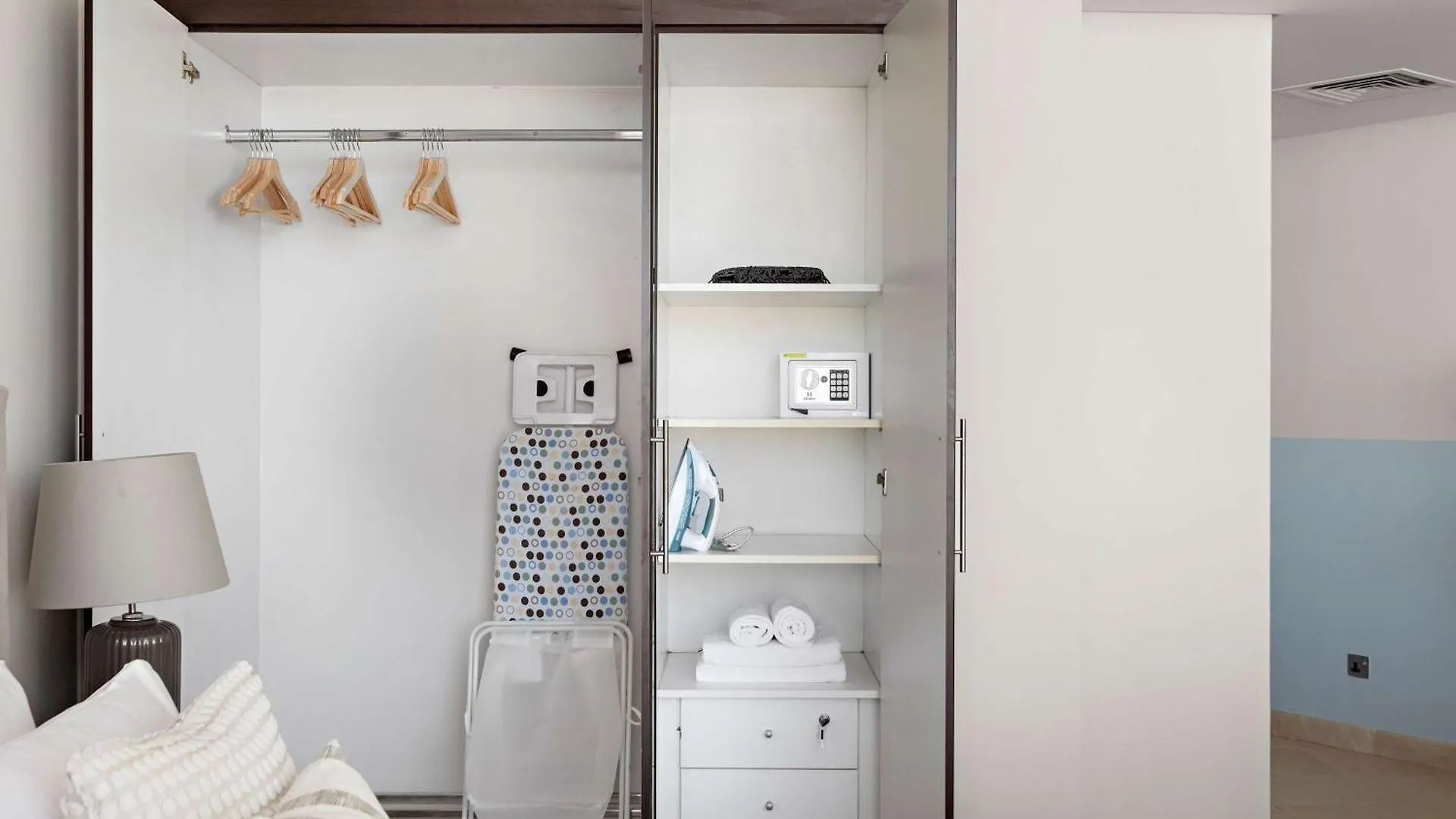 Apartment Silkhaus Gallery Studio At Sky Gardens In Heart Of Difc Dubai
