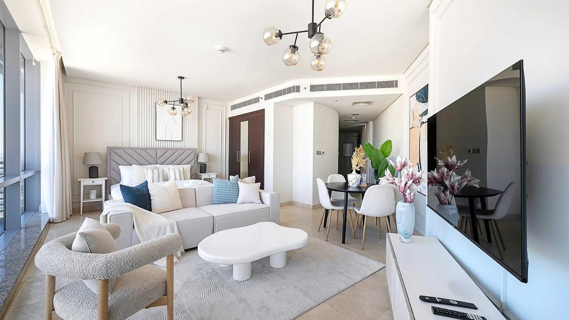 Apartment Silkhaus Gallery Studio At Sky Gardens In Heart Of Difc Dubai